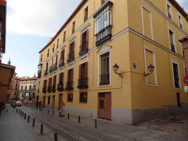 Local comercial en Alquiler en Calle del Sacramento, 10 en Palacio