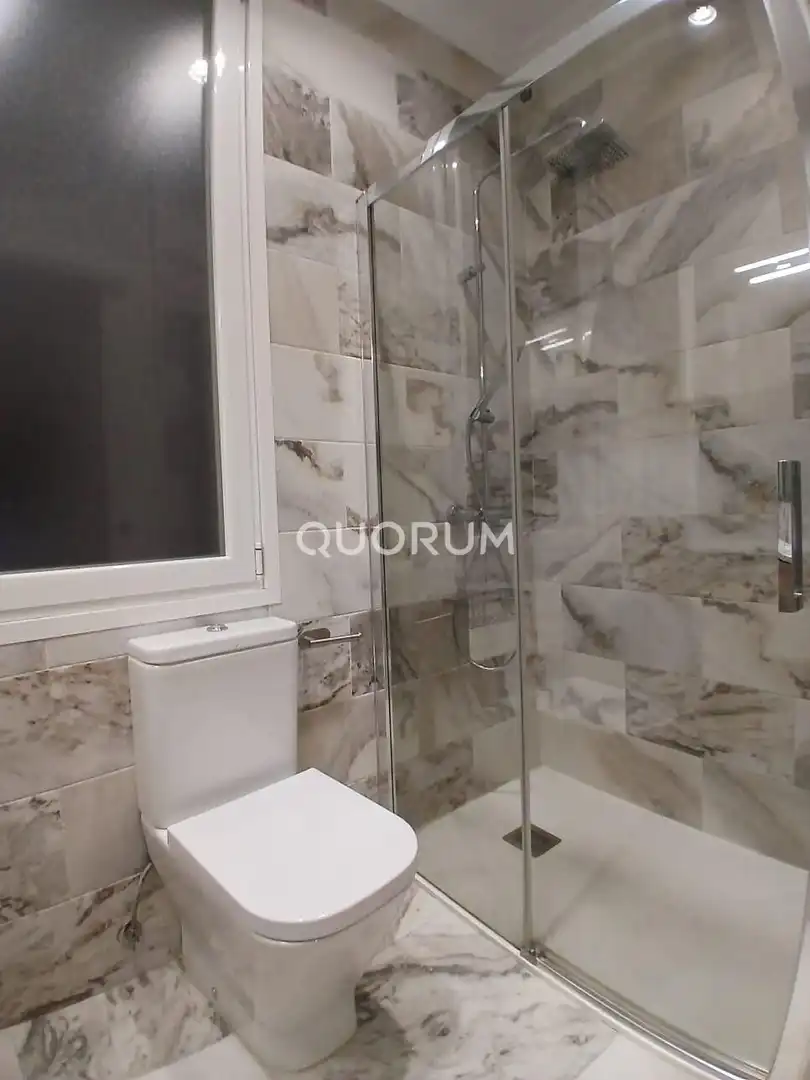 Baño de Piso en venta en Bilbao  con Calefacción