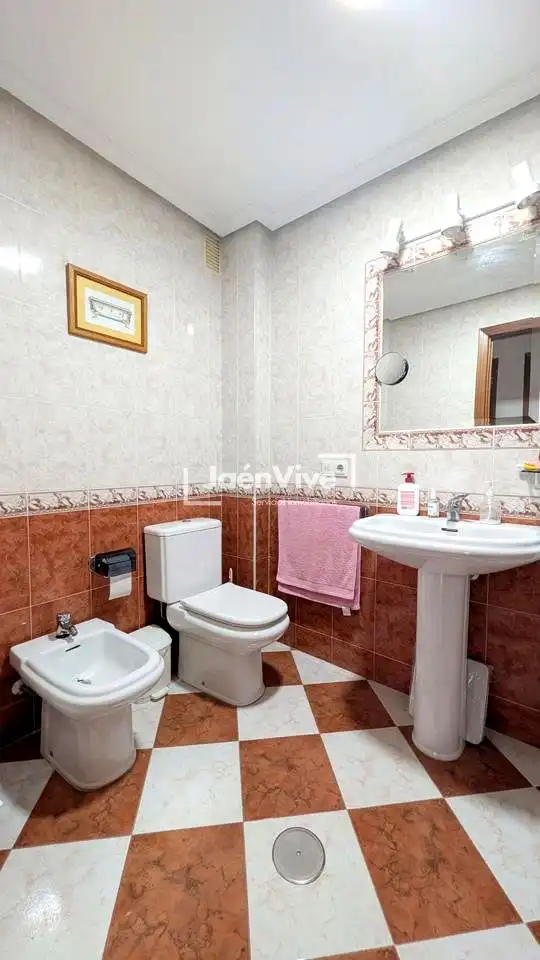 Baño de Piso en venta en Jaén con Aire acondicionado, Calefacción y Trastero