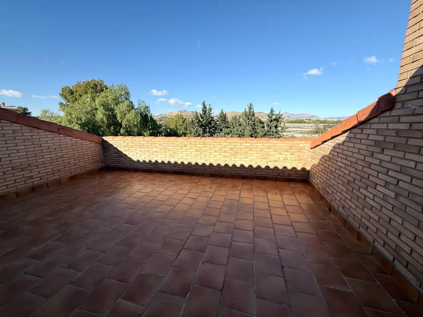 Terraza de Casa o chalet en venta en Alicante / Alacant con Jardín privado y Piscina comunitaria
