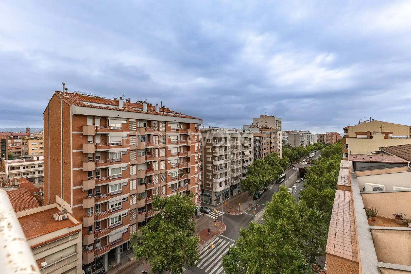 Vista exterior de Ático en venta en Sabadell con Calefacción, Terraza y Balcón