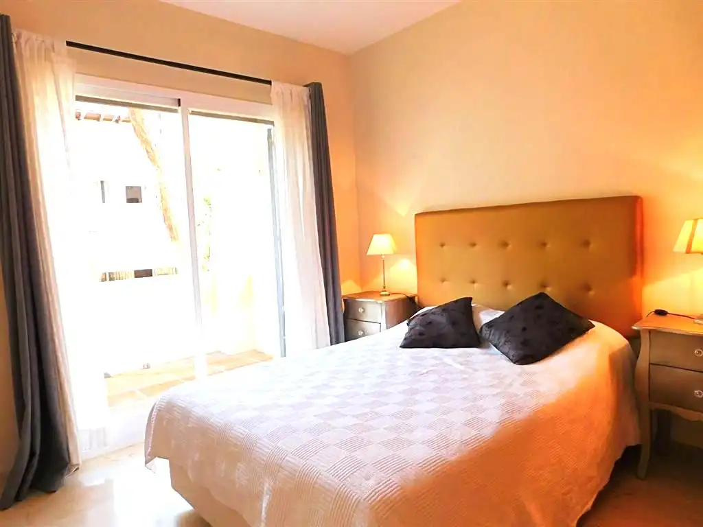 Appartement compact avec terrasse à vendre à Urbanización Los Pinos de Aloha 1, imagen 10