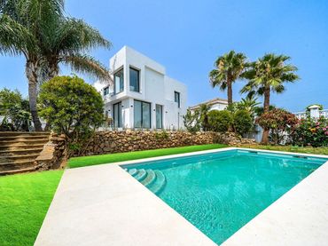 Villa avec piscine à vendre à Nueva Andalucía