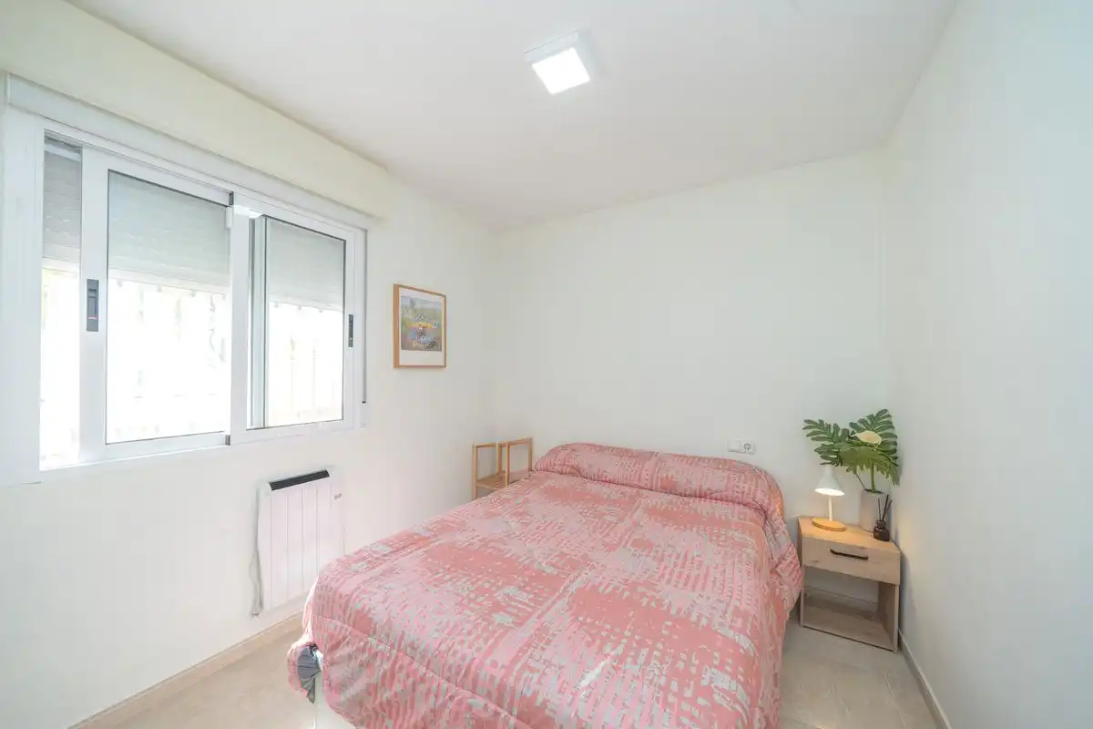 Bajo con terraza en venta en Carrer Bahia, imagen 13