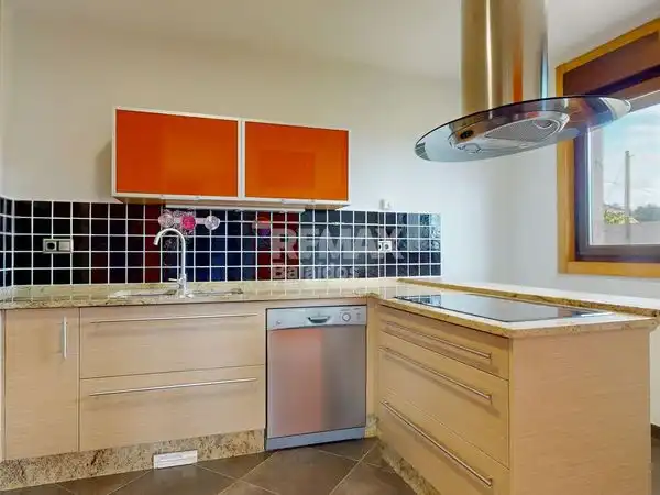 Cocina de Casa o chalet en venta en Vigo  con Calefacción, Jardín privado y Terraza
