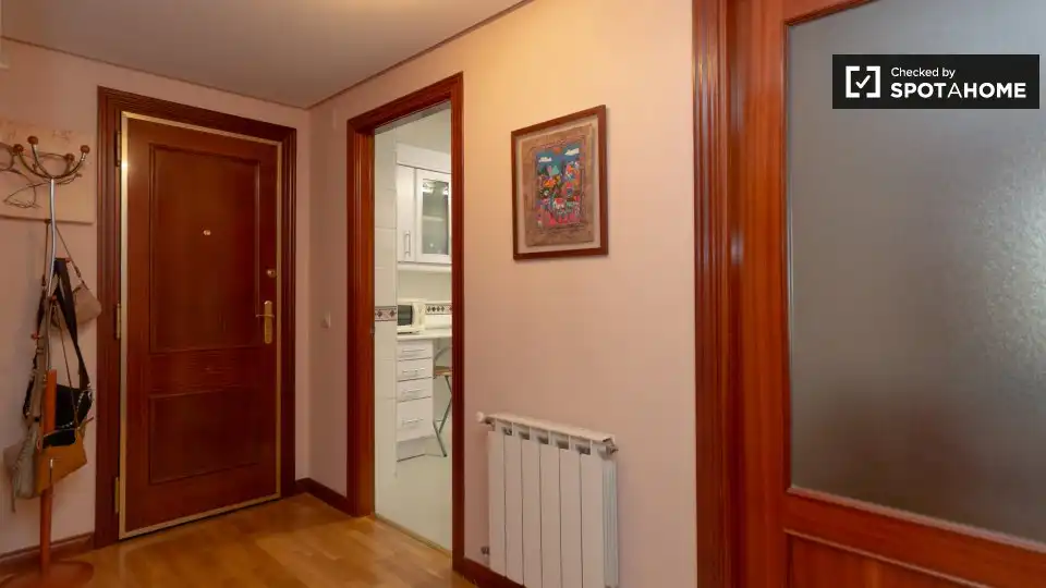 Room in Valdebernardo - Valderribas