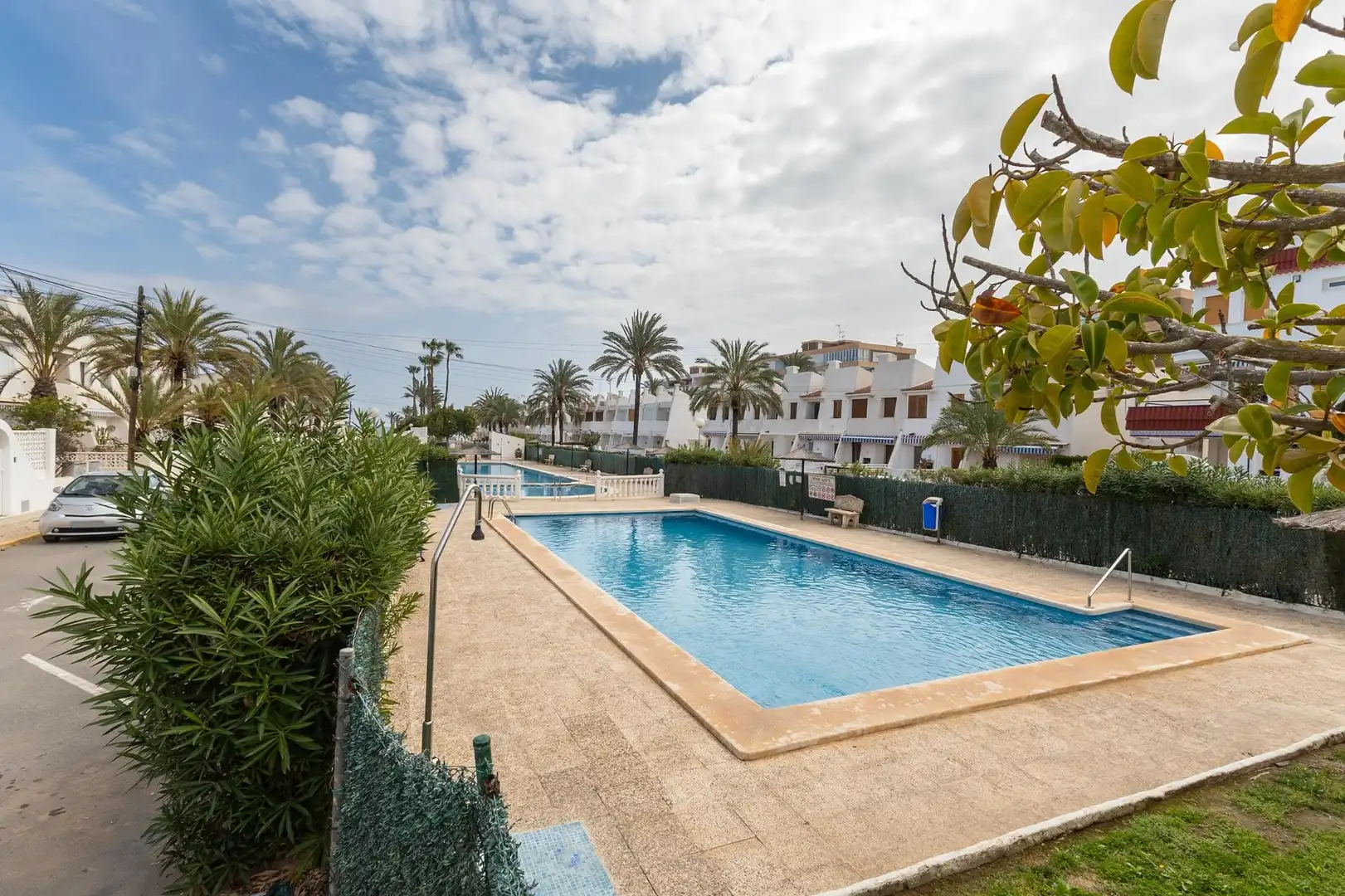 Piscina de Apartament en venda en Torrevieja amb Terrassa, Balcó i Piscina comunitària