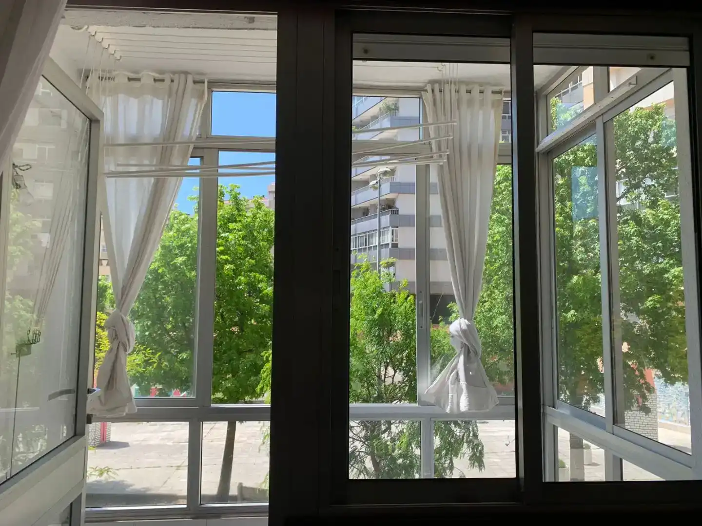 Vista exterior de Pis de lloguer en Vigo  amb Parquet i Moblat