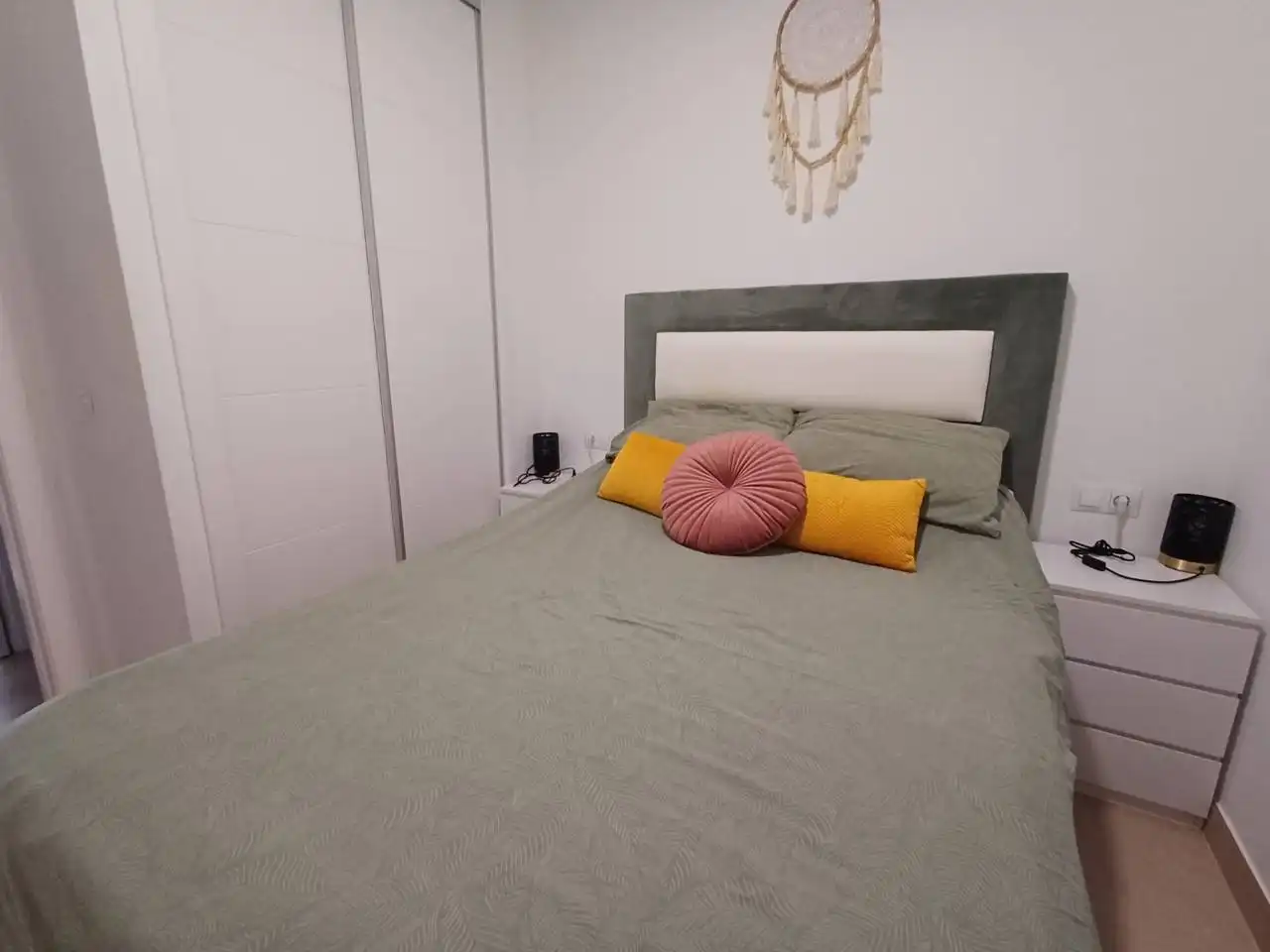 Habitación de Piso en venta en Gibraleón con Trastero y Piscina comunitaria
