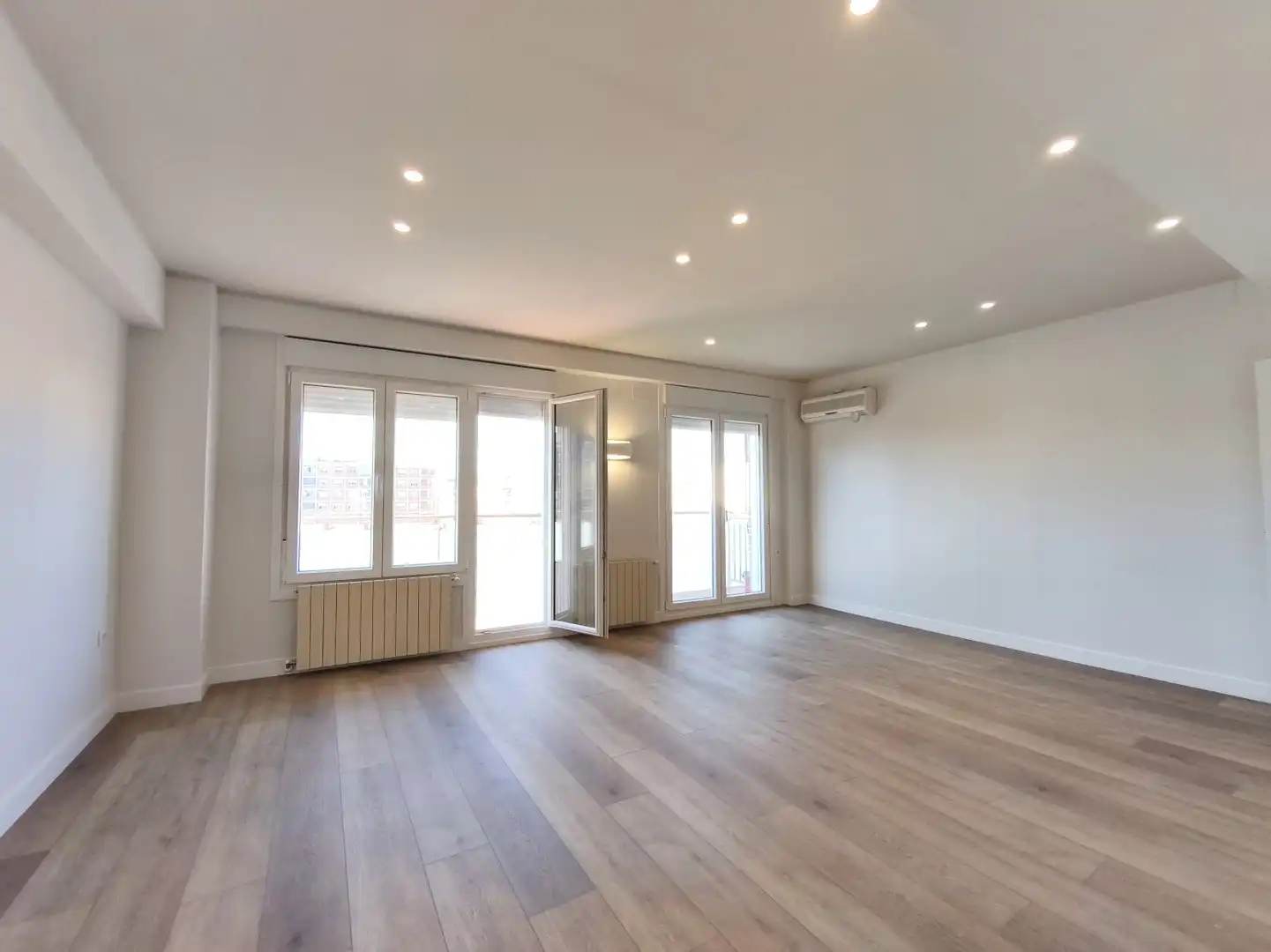 Piso de alquiler en AV PIO XII, Gran Via