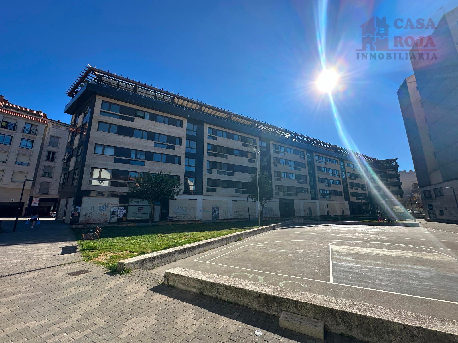 Aparcament de Apartament en venda en Cangas  amb Calefacció i Traster