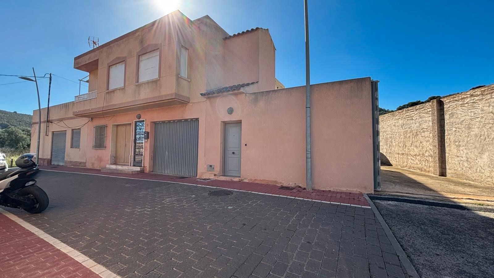 Vista exterior de Casa o xalet en venda en Cartagena amb Terrassa i Moblat