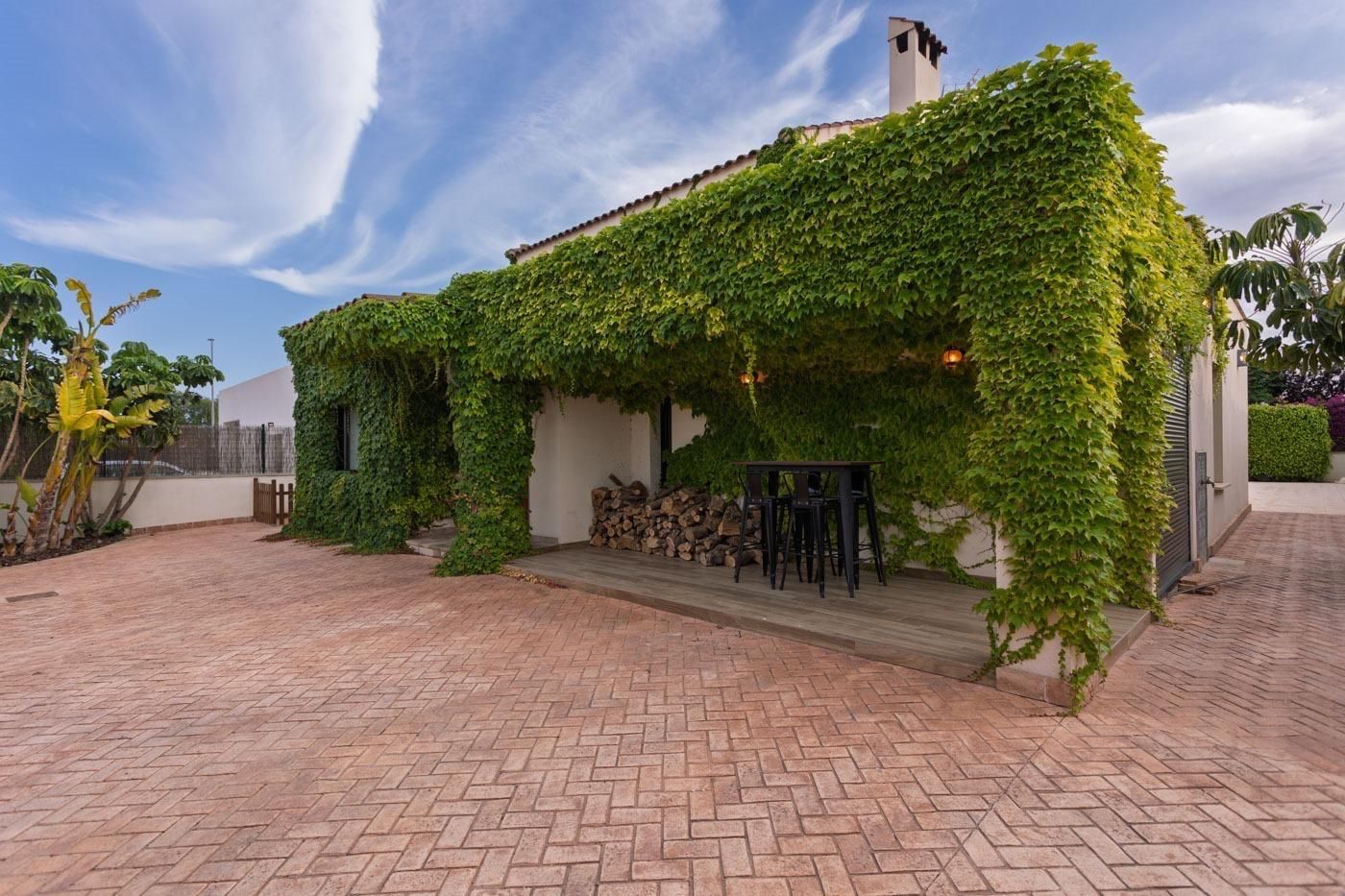 Terrace of House or chalet to rent in Aspe  with Air Conditioner, Heating and Private garden