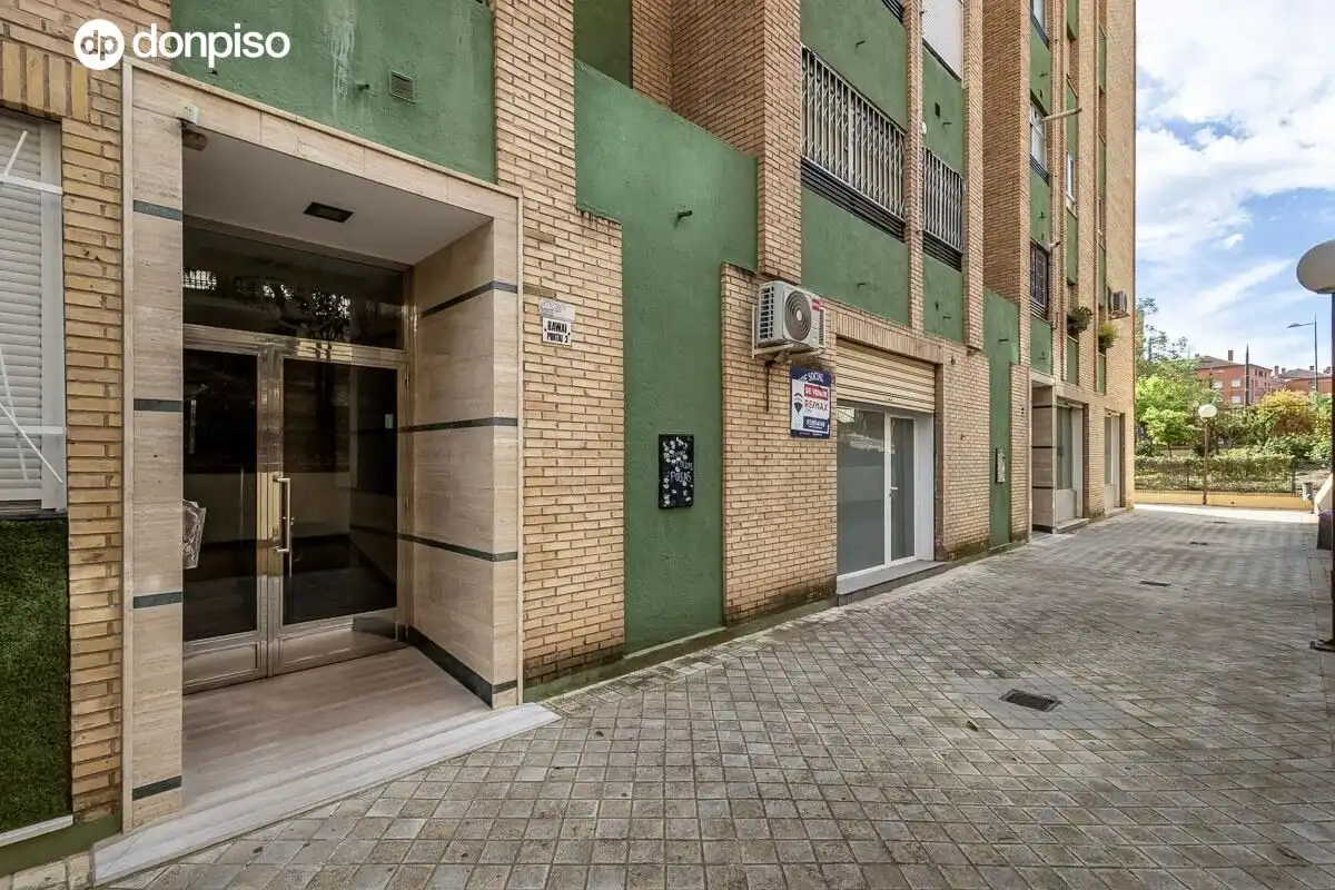 Exterior view of Flat for sale in Granada