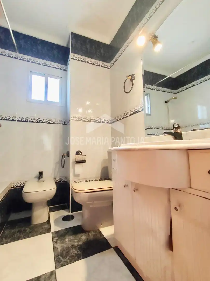 Baño de Piso en venta en Jerez de la Frontera con Aire acondicionado y Calefacción