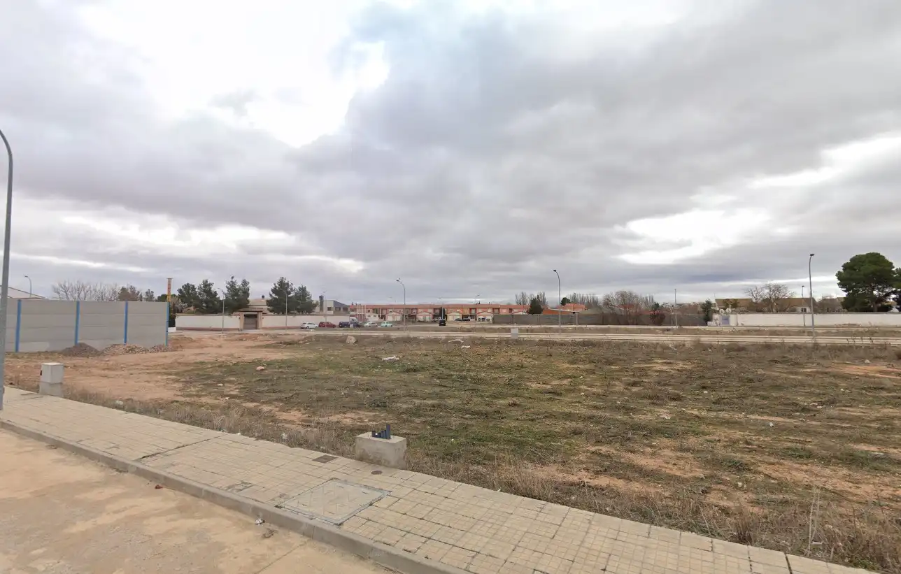 Terrenos y solares en venta en Miguel Esteban