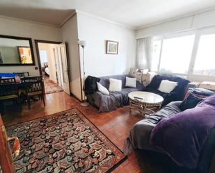 Sala d'estar de Pis en venda en Bilbao  amb Calefacció, Parquet i Terrassa