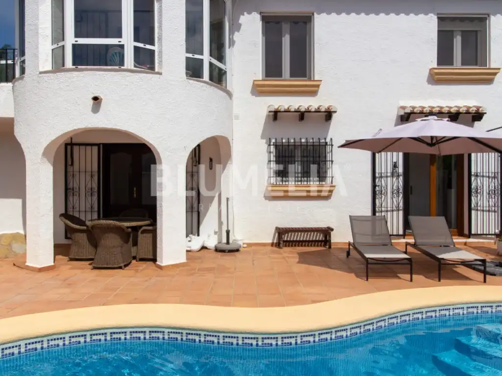 Terrassa de Casa o xalet en venda en Dénia amb Aire condicionat, Jardí privat i Piscina