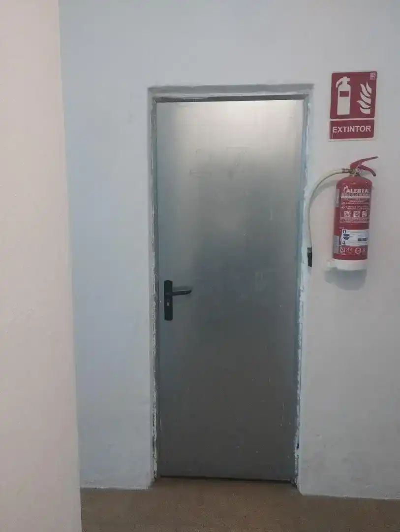 Flat for sale in Vera  with Air Conditioner