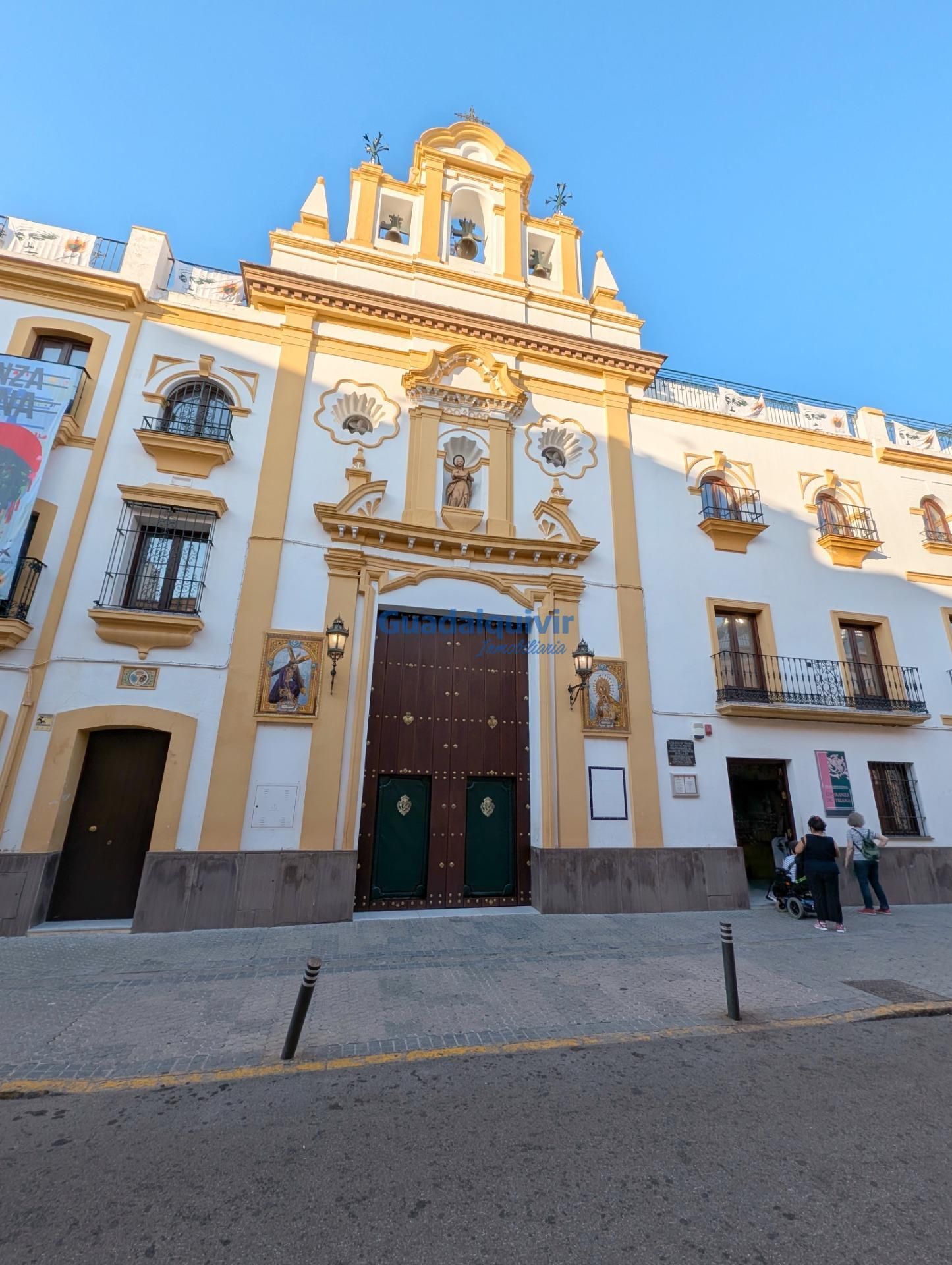 Vista exterior de Pis en venda en  Sevilla Capital amb Calefacció, Traster i Balcó