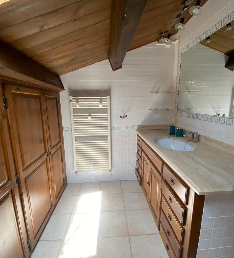 Baño de Finca rústica en venta en La Quar con Calefacción y Jardín privado