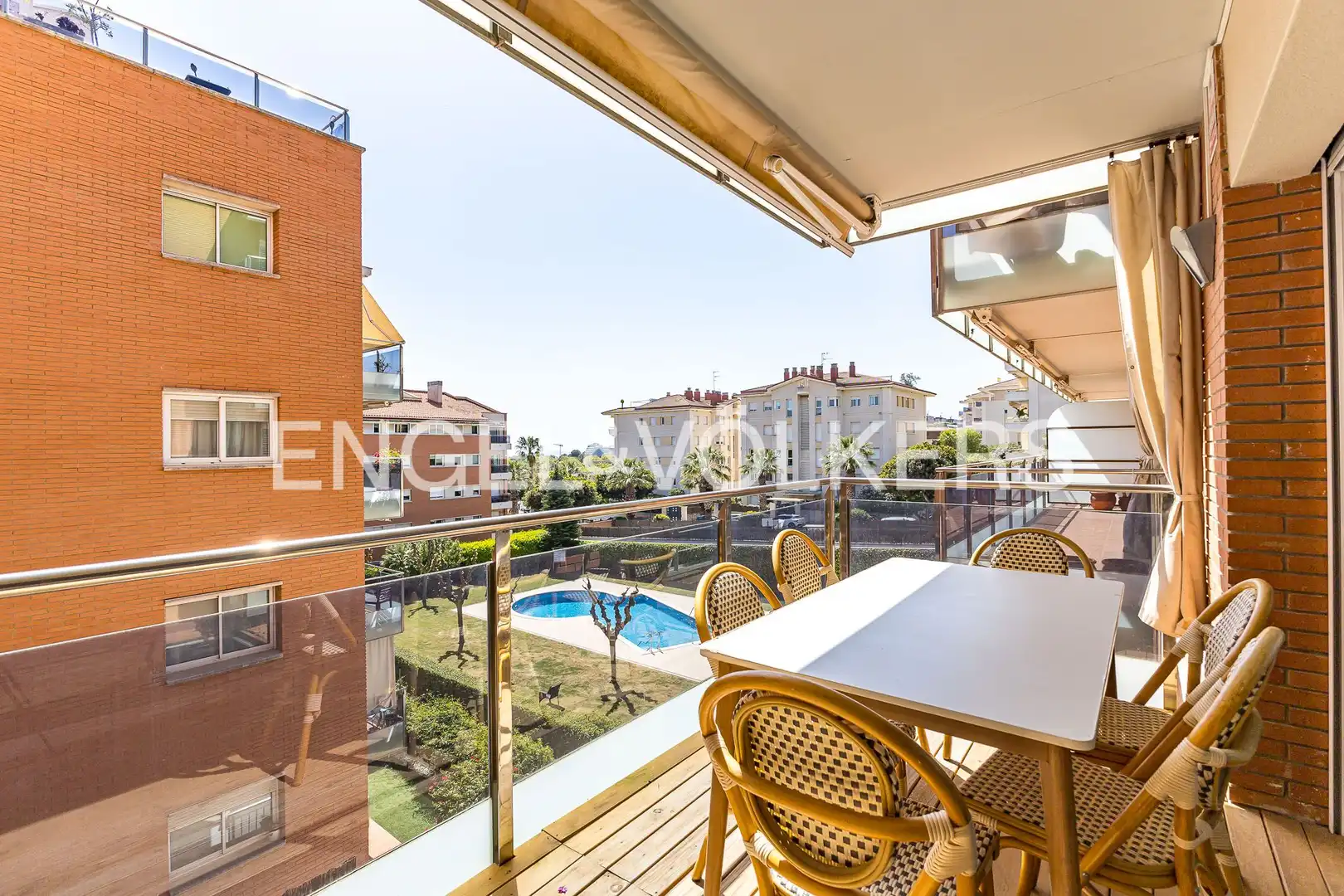 Terrassa de Pis de lloguer en Sitges amb Aire condicionat, Calefacció i Piscina