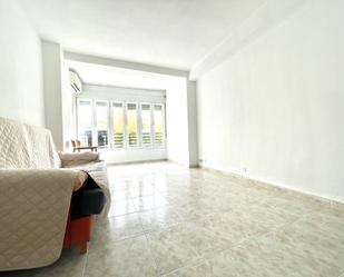 Living room of Flat to rent in  Madrid Capital  with Air Conditioner, Heating and Oven