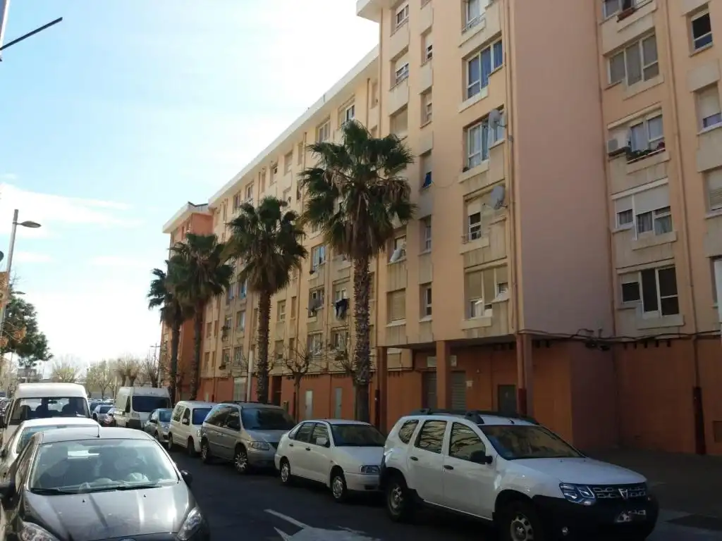 Local comercial en venta en RIU LLOBREGAT