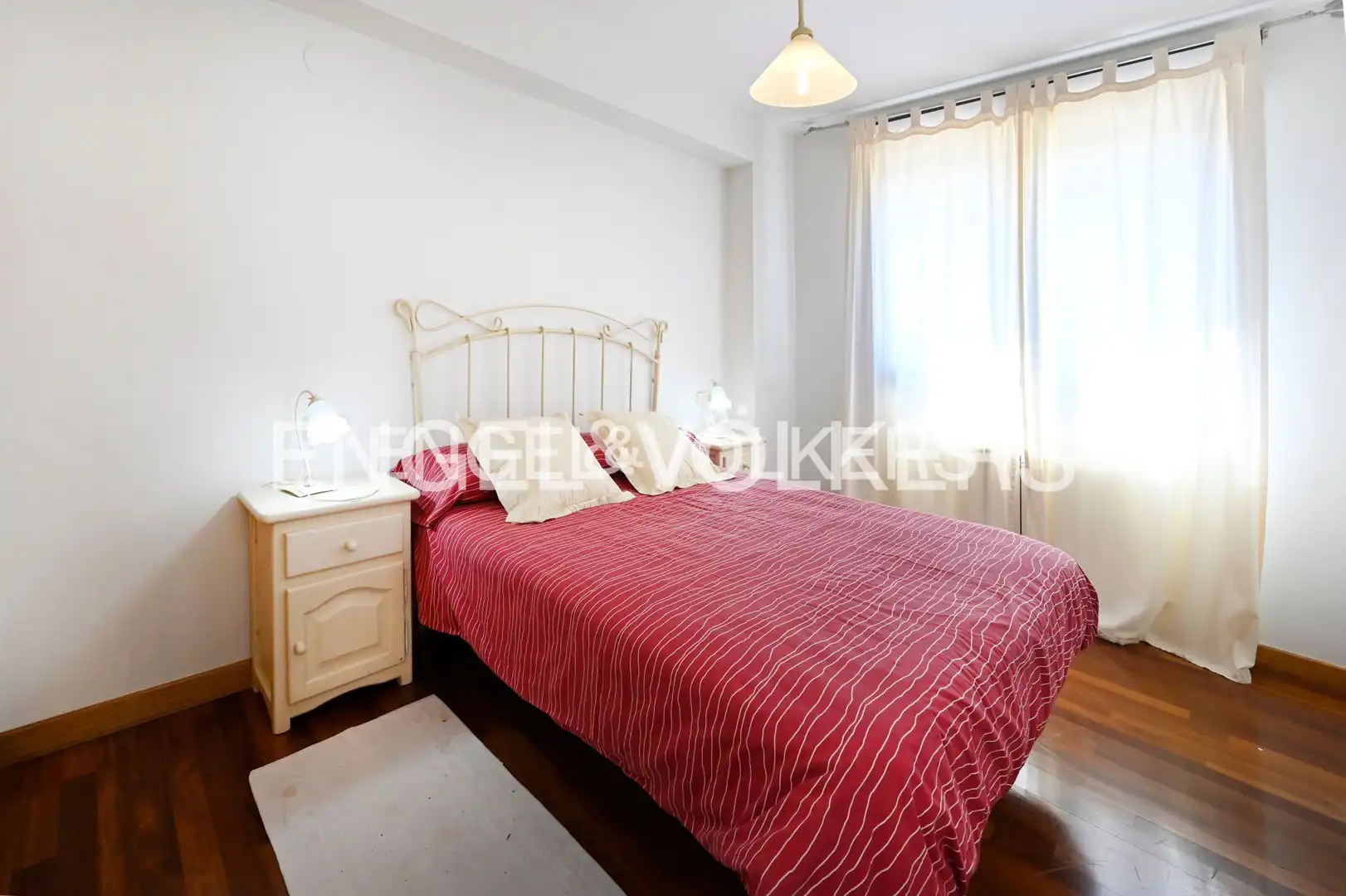 Habitación de Piso de alquiler en Santander con Calefacción, Trastero y Piscina