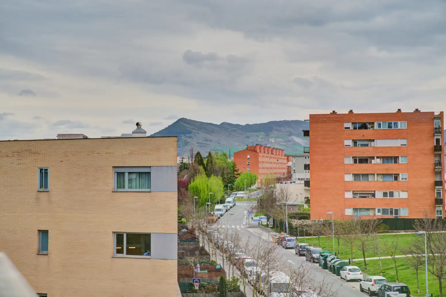 Vista exterior de Piso de alquiler en  Pamplona / Iruña con Calefacción, Parquet y Trastero