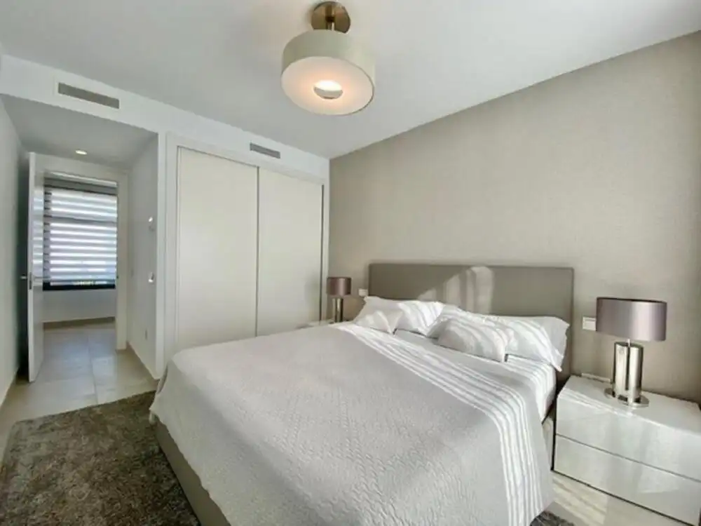 Dormitori de Casa o xalet de lloguer en Estepona amb Aire condicionat, Jardí privat i Terrassa