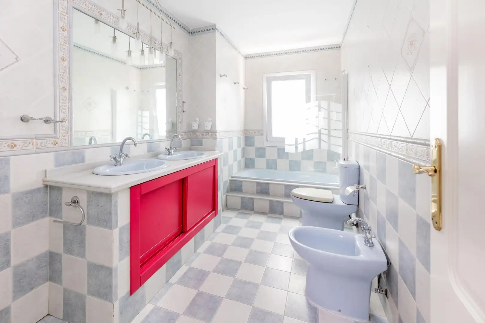 Bathroom of Houses for sale in Monachil  with Air Conditioner, Heating and Private garden