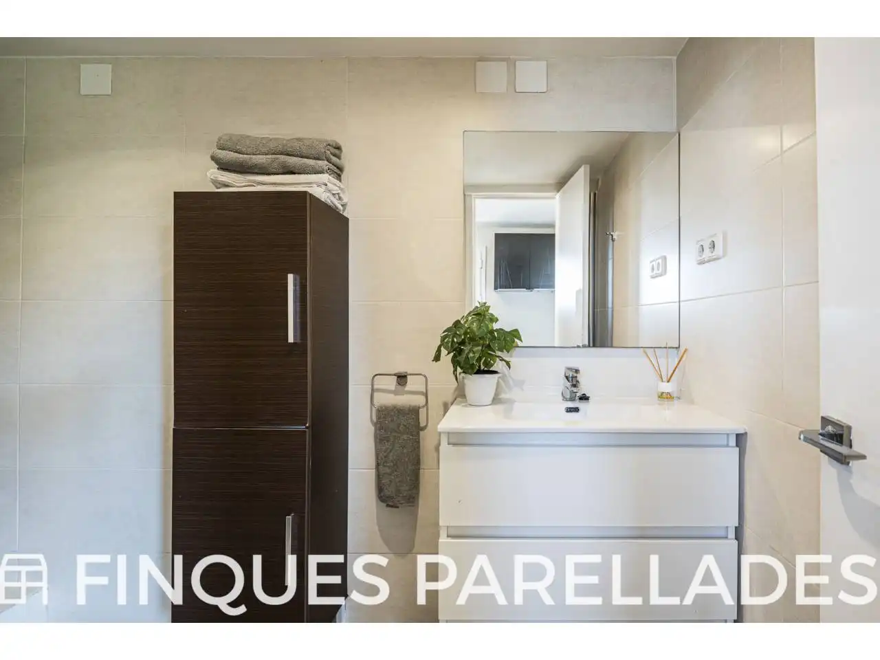 Bathroom of Houses for sale in Sitges  with Terrace and Swimming Pool