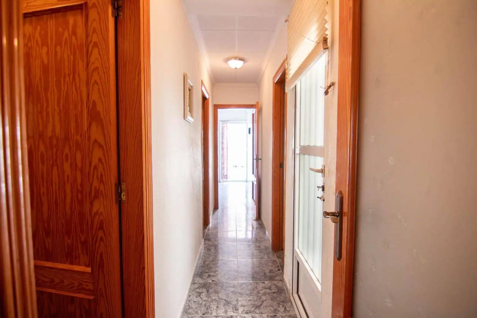 Einfamilien-Reihenhaus zum Verkauf in Torrevieja mit Klimaanlage, Heizung und Terrasse