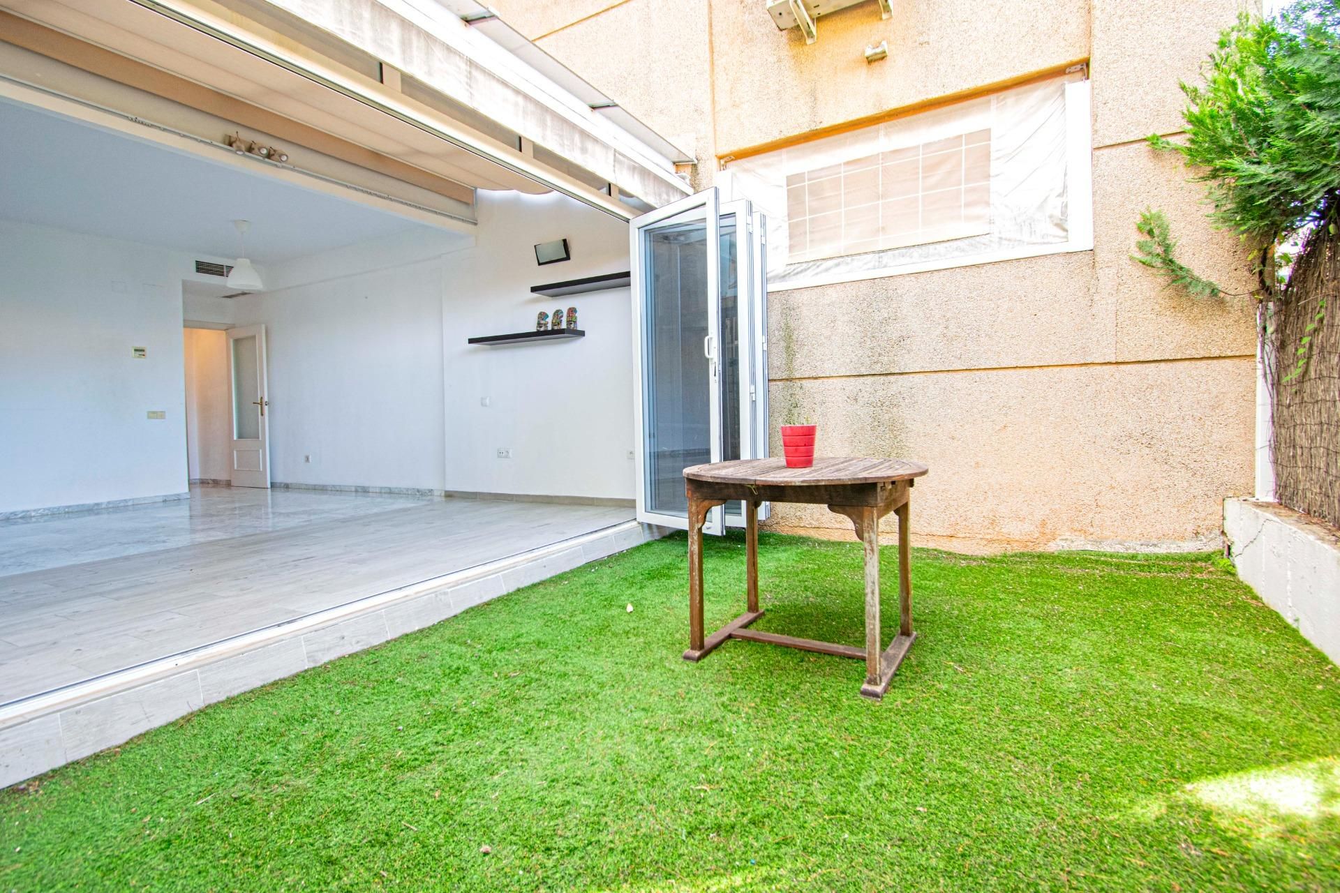 Planta baixa en venda a Santa Eufemia