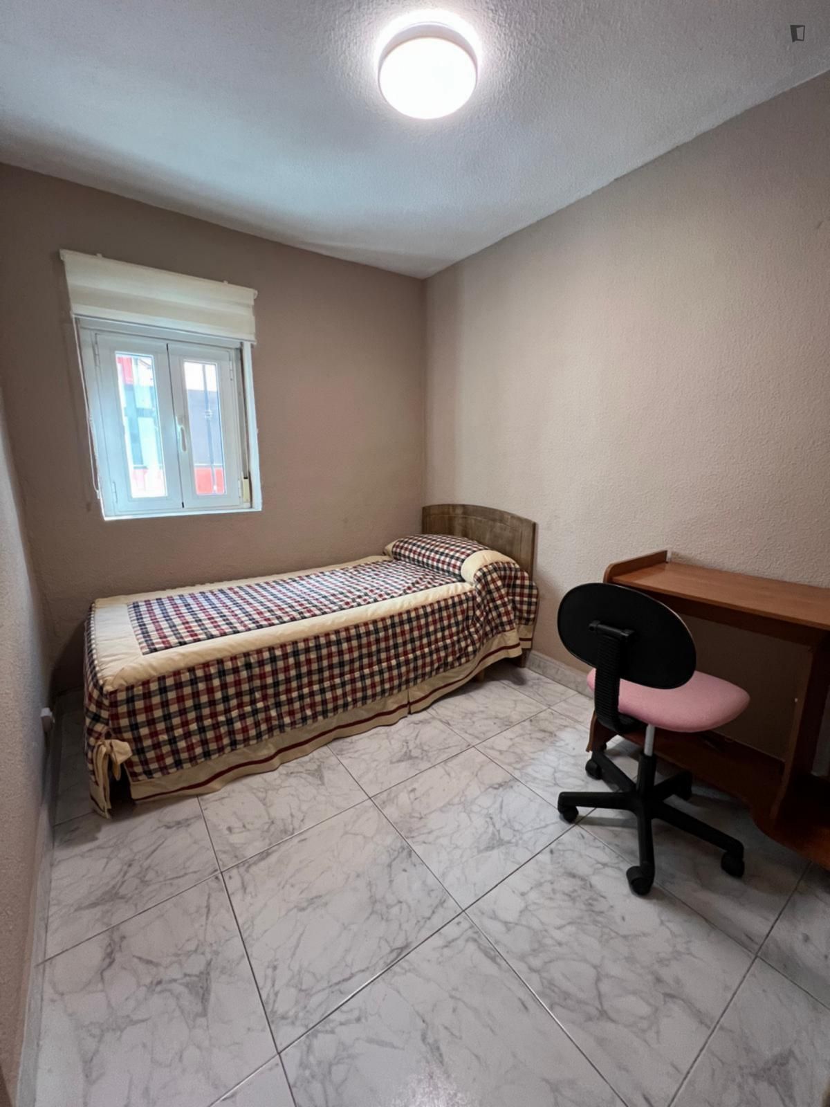 Apartment to share in Barrio de Zaidín