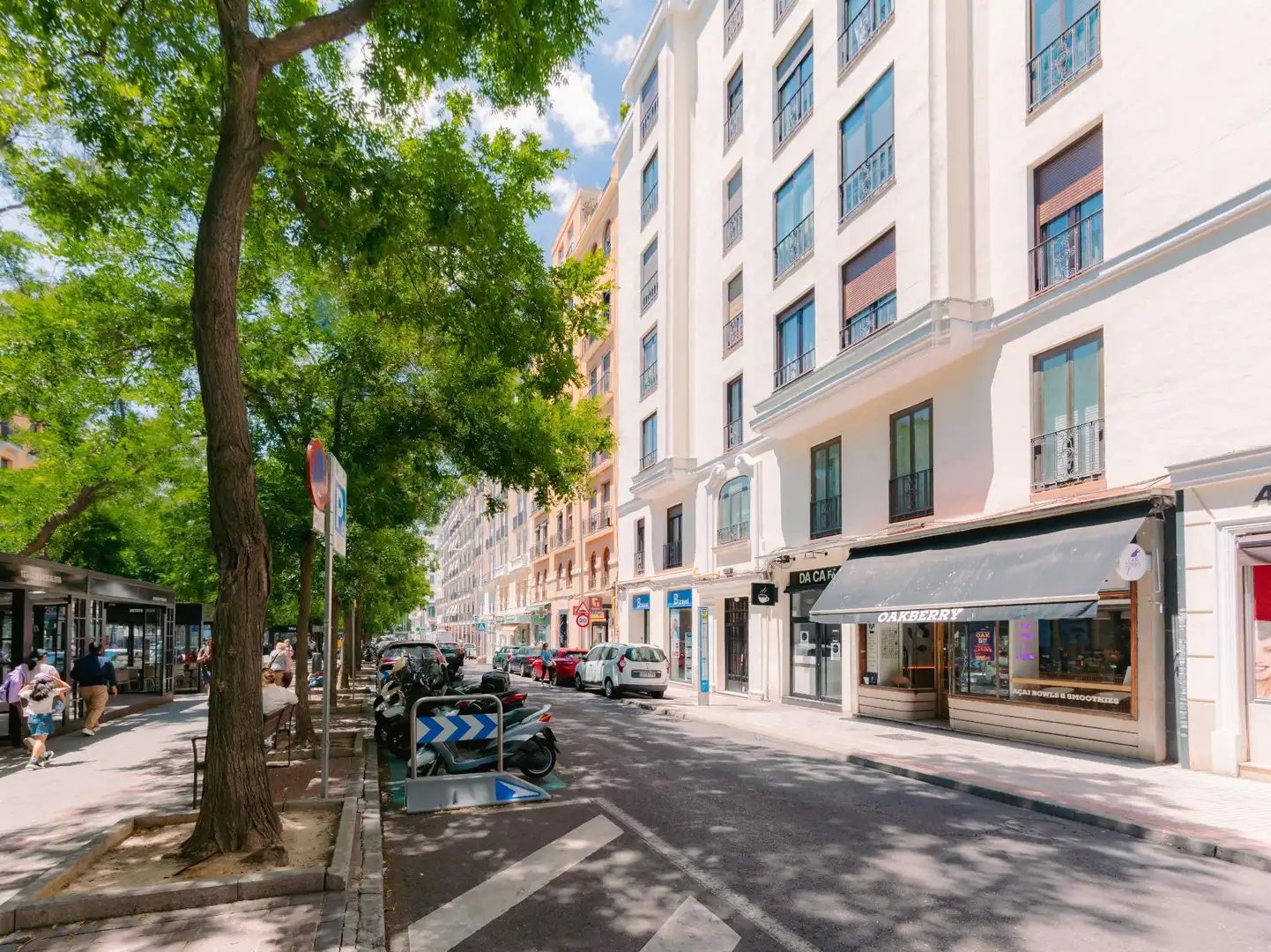 Exterior view of Flat for sale in Madrid  with Heating and Furnished