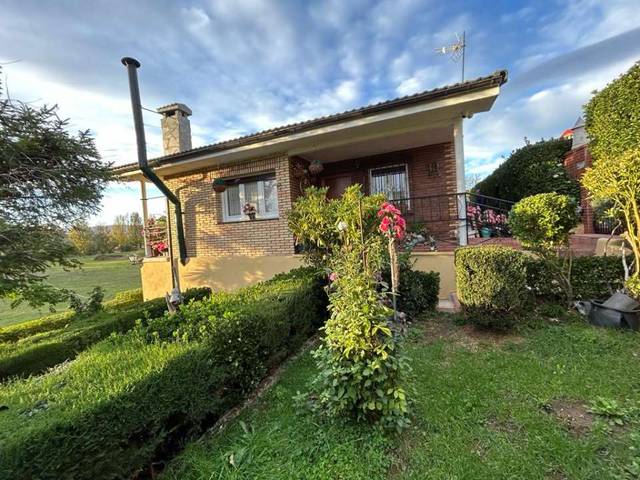 Casa-chalet en Venta en Merindad de Montija