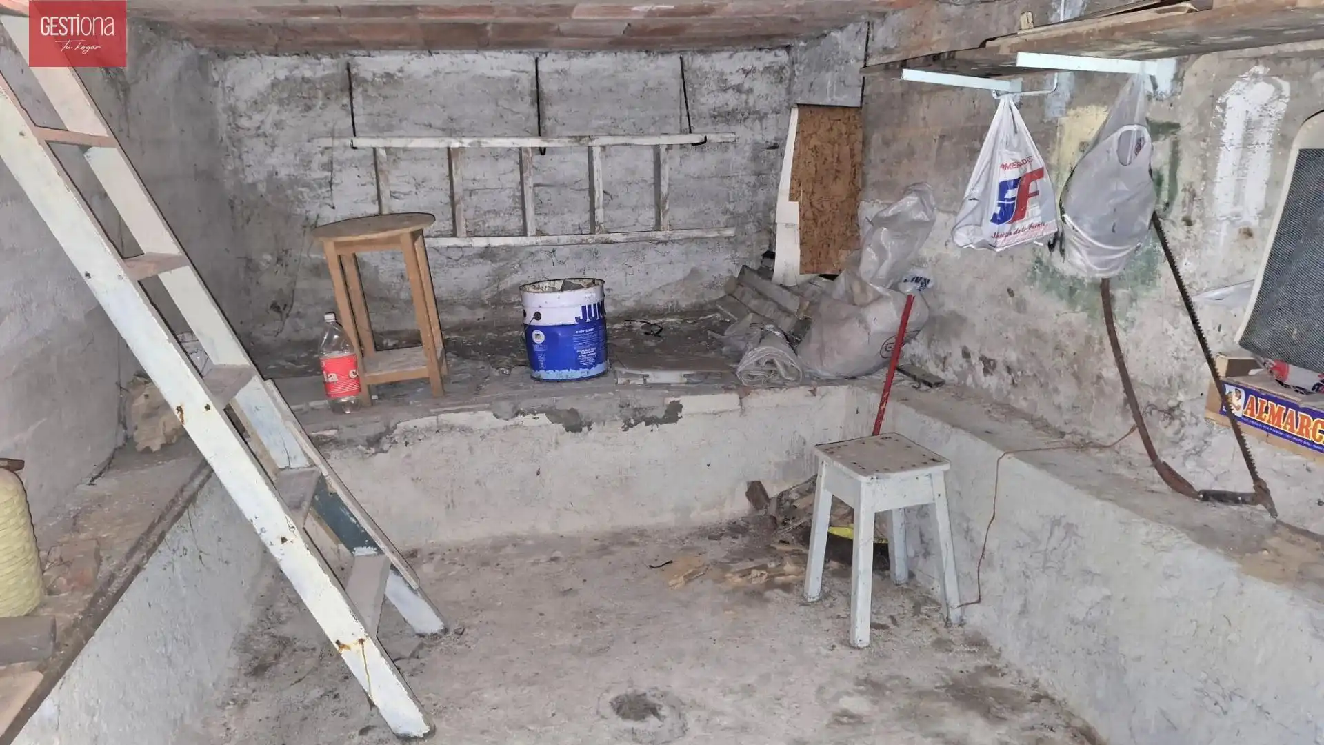 Piso en venta en Los Corrales de Buelna  con Calefacción, Trastero y Amueblado