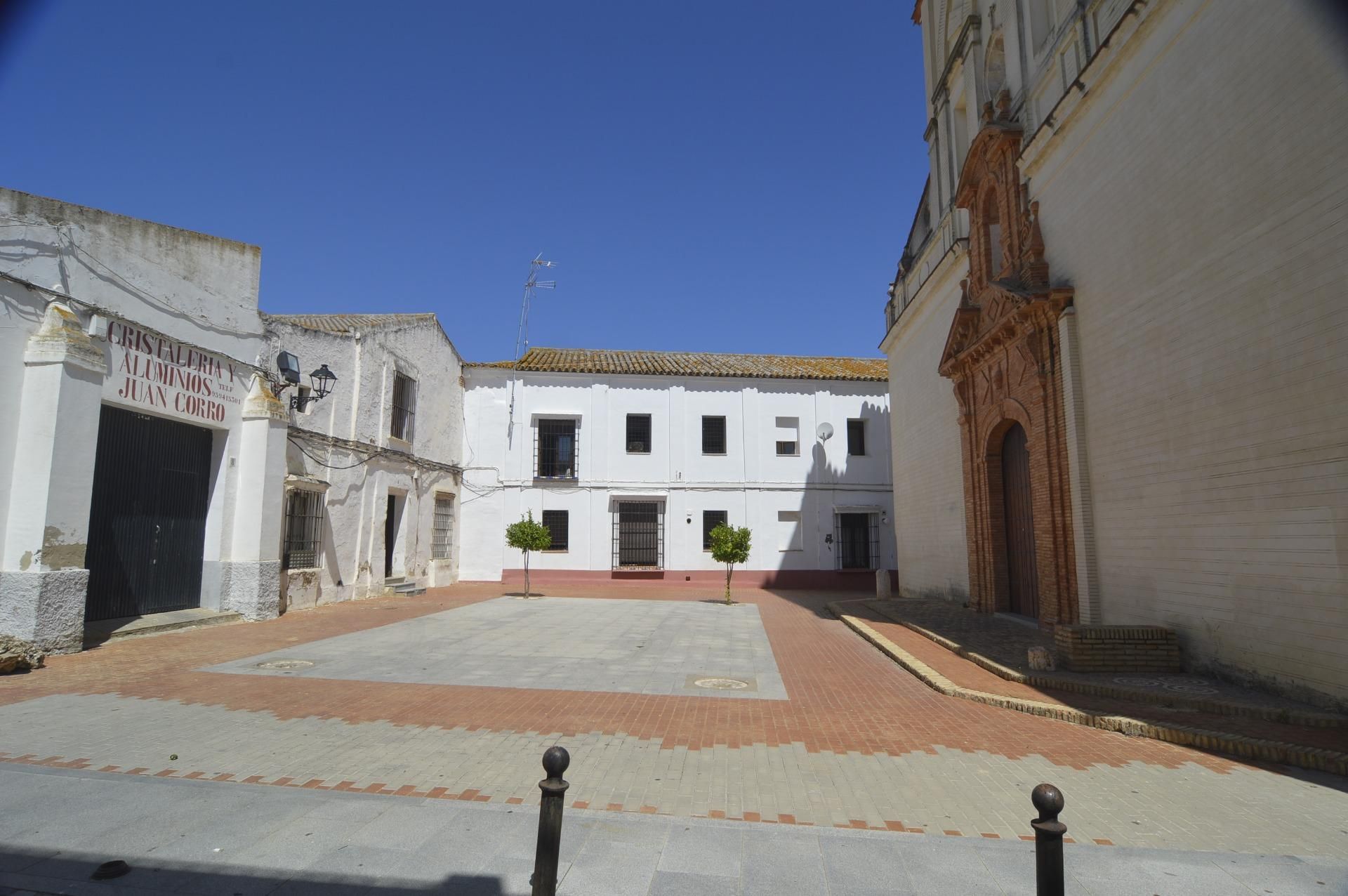 Vista exterior de Finca rústica en venda en Manzanilla amb Jardí privat i Traster