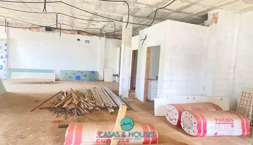 Geschaftsraum zum Verkauf in La Manga del Mar Menor mit Klimaanlage, Terrasse und Möbliert