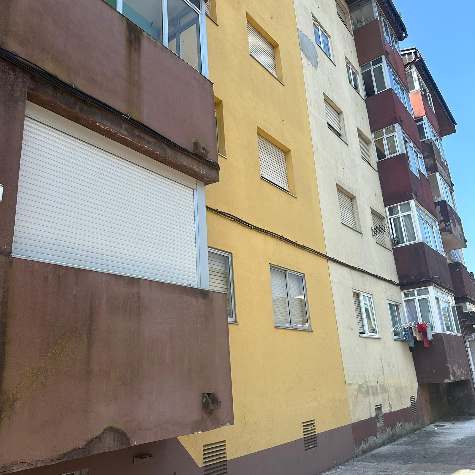 Vista exterior de Pis en venda en O Porriño   amb Balcó