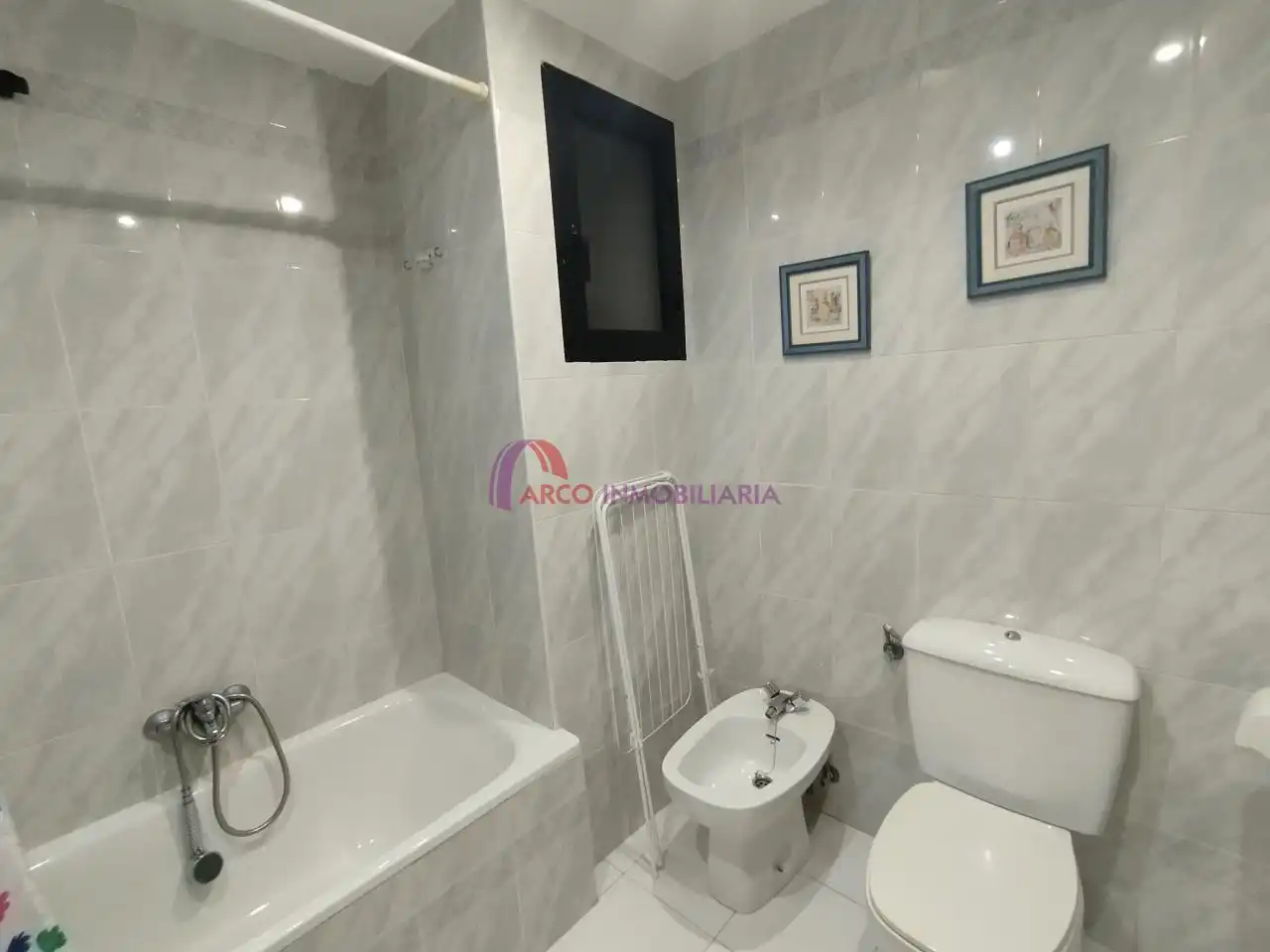 Bany de Apartament en venda en Burgos amb Calefacció i Traster