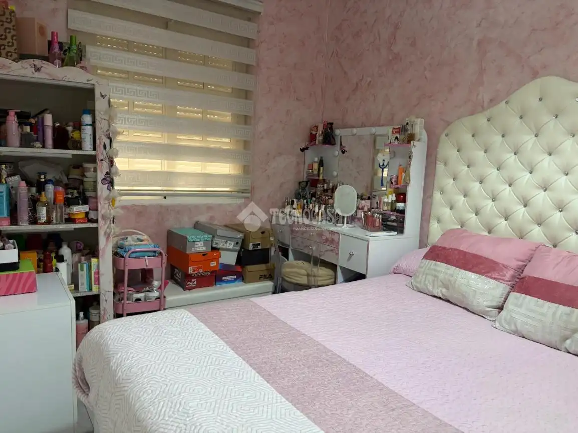 Habitación de Piso en venta en Sevilla con Aire acondicionado