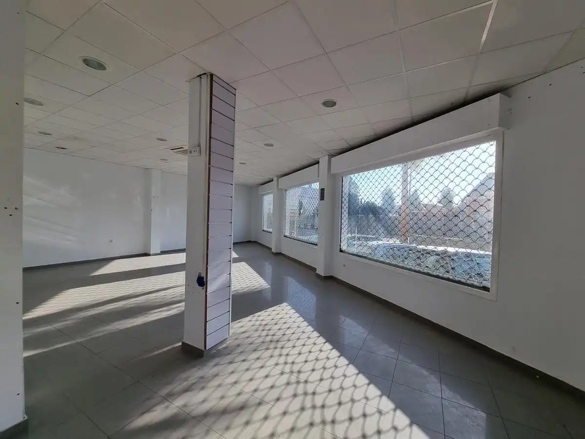 Local commercial à vendre à Avenida de Benacazón 6, imagen 4