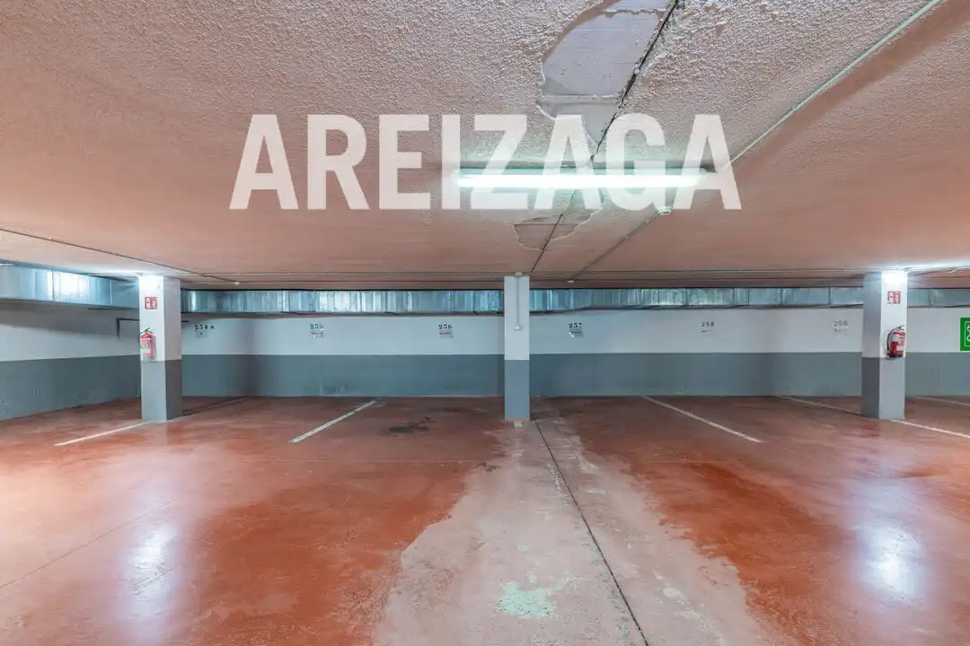 Parking de Oficina en venta en Donostia - San Sebastián  con Aire acondicionado y Calefacción