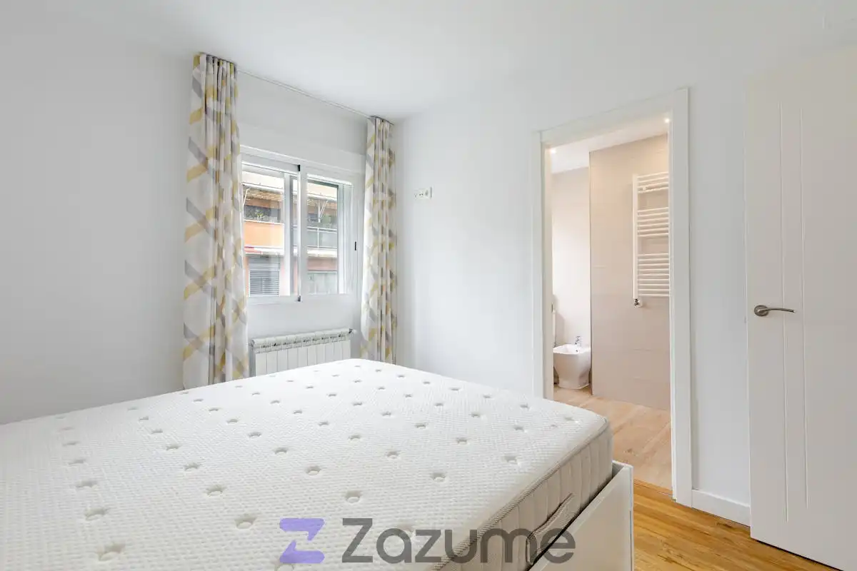 Schlafzimmer von Wohnung zur Miete in Madrid mit Klimaanlage, Heizung und Terrasse