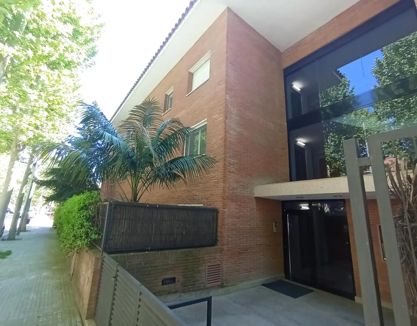 Exterior view of Flat for sale in Sant Cugat del Vallès  with Heating, Private garden and Terrace