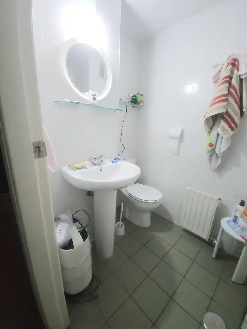 Bathroom of Flat for sale in Granada  with Heating and Terrace