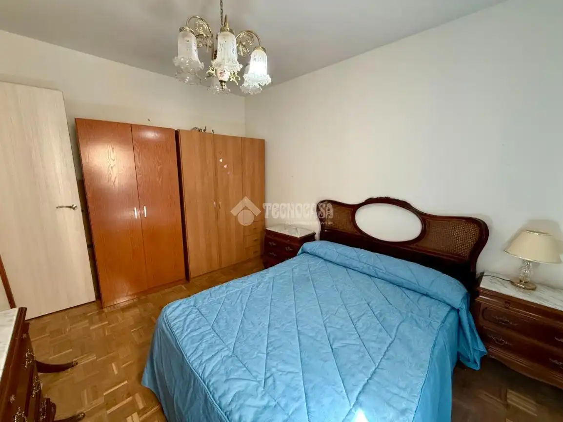 Habitación de Piso en venta en Madrid con Calefacción